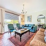 度假居 Les Olivettes By Interhome